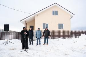 Епископ Городецкий и Ветлужский Парамон освятил новопостроенные дома