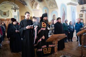 В пятницу первой седмицы Великого поста епископ Городецкий и Ветлужский Парамон совершил Литургию Преждеосвященных Даров в храме великомученицы Екатерины г. Ветлуга