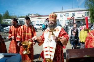 В день памяти святителя Николая, архиепископа Мирликийского, чудотворца, епископ Городецкий и Ветлужский Парамон совершил Божественную литургию в одноименном храме р.п. Тоншаево