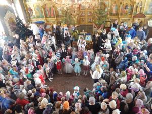 Рождественская елка в храме Пресвятой Живоначальной Троицы города Заволжья