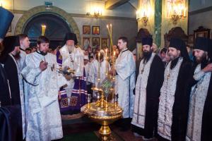 Епископ Городецкий и Ветлужский Августин совершил рождественское богослужение в кафедральном соборе Феодоровской иконы Божией Матери