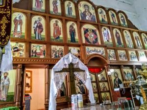 В Успенском храме деревни Понурово Ковернинского района освящен иконостас В Успенском храме деревни Понурово Ковернинского района освящен иконостас