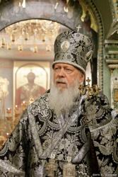 Епископ Городецкий и Ветлужский Августин совершил утреню Великого Пятка с чтением 12-ти Евангелий Епископ Городецкий и Ветлужский Августин совершил утреню Великого Пятка с чтением 12-ти Евангелий