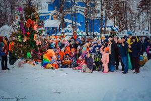 Рождественская елка в селе Светлом Рождественская елка в селе Светлом