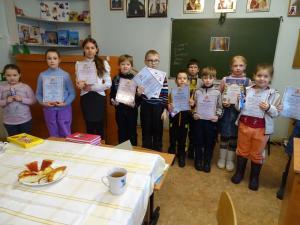 20 февраля, в воскресный день, на занятии в приходской Воскресной школе при храме в честь Святой Великомученицы Екатерины г. Ветлуги дети продолжили изучать Евангелие. 