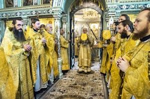 Епископ Городецкий и Ветлужский Августин совершил Божественную литургию в кафедральной соборе иконы Божией Матери Феодоровская